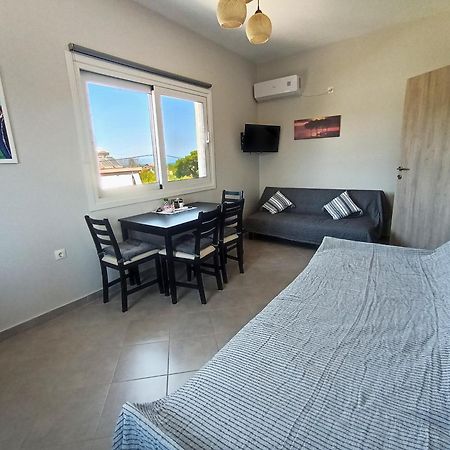 Airport Palmtree Apartments - 15Min From Airport Artemida  Exterior foto