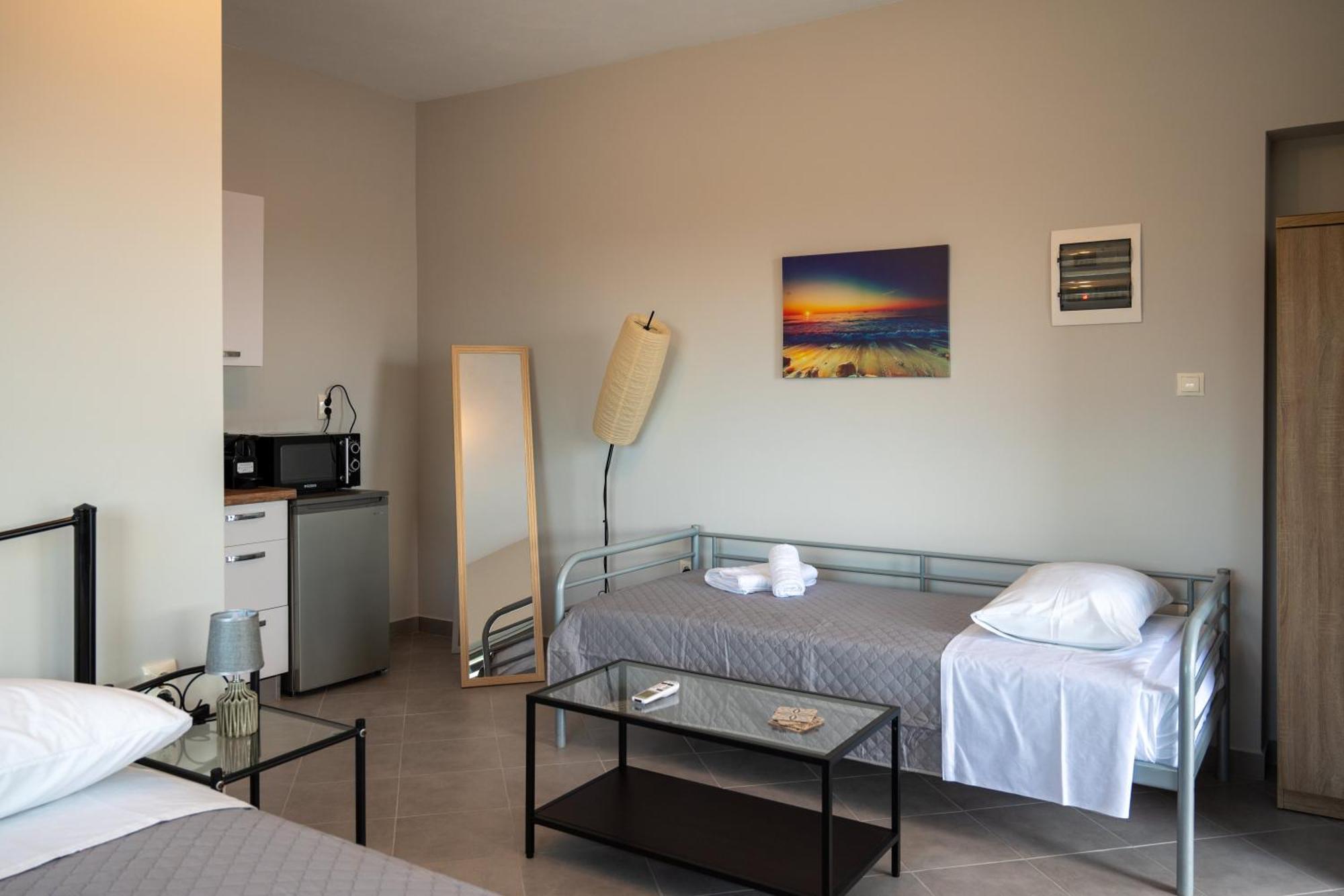 Airport Palmtree Apartments - 15Min From Airport Artemida  Exterior foto