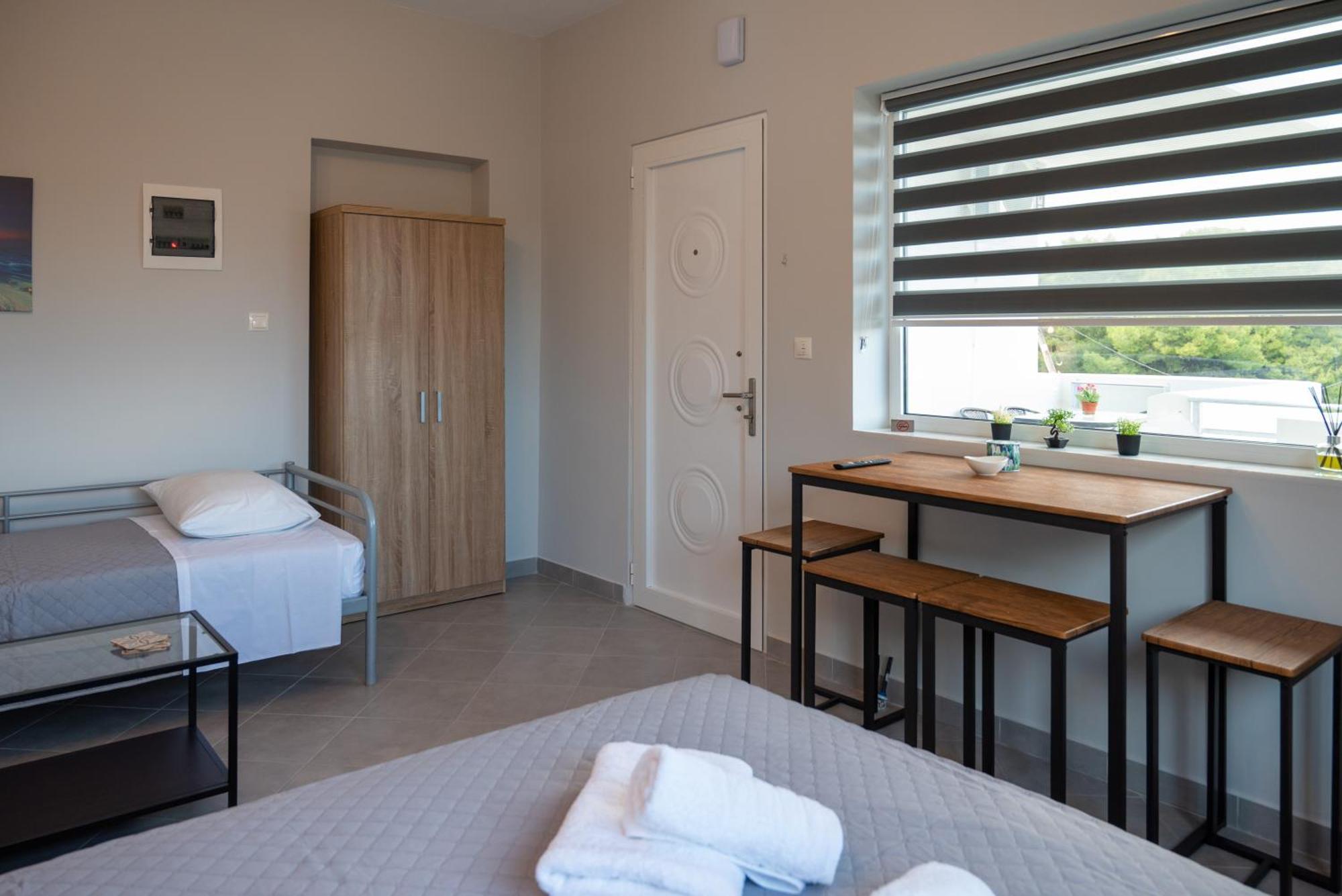 Airport Palmtree Apartments - 15Min From Airport Artemida  Exterior foto